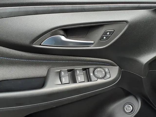 2026 Buick NV Sport Touring FWD