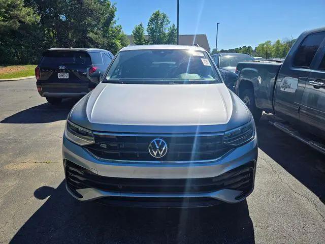 2023 Volkswagen Tiguan 2.0T SE R-Line Black