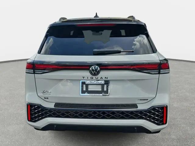 2026 Volkswagen Tiguan SE R-Line Black
