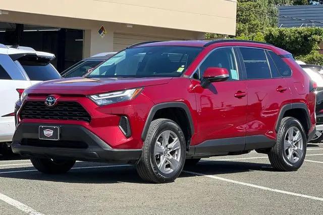 2025 Toyota RAV4 Hybrid XLE