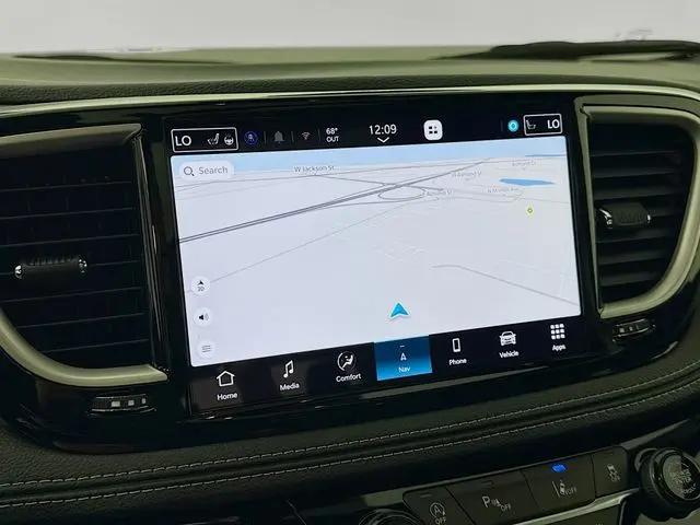 2027 Chrysler Pacifica Limited