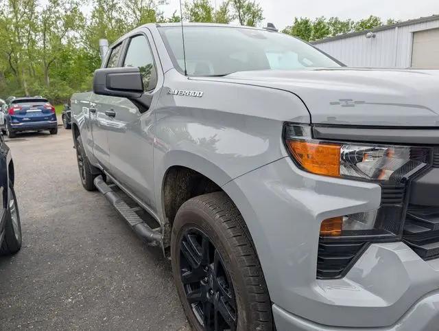 2024 Chevrolet Silverado 1500 4WD Double Cab Standard Bed Custom
