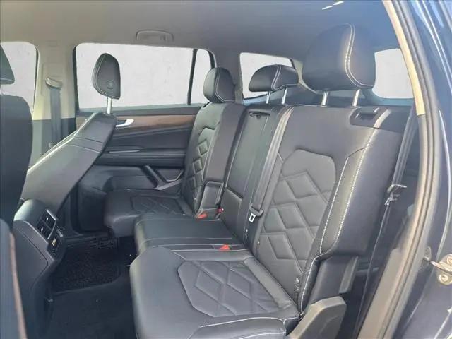 2025 Volkswagen Atlas 2.0T SE