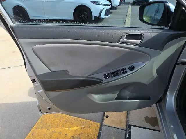 2016 Hyundai Accent SE