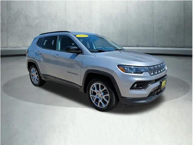 2022 Jeep Compass Latitude Lux 4x4