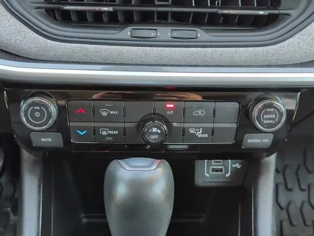 2022 Jeep Compass Latitude Lux 4x4