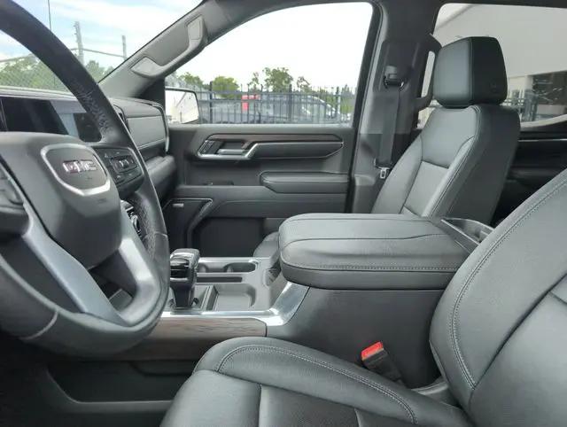 2023 GMC Sierra 1500 4WD Crew Cab Short Box SLT