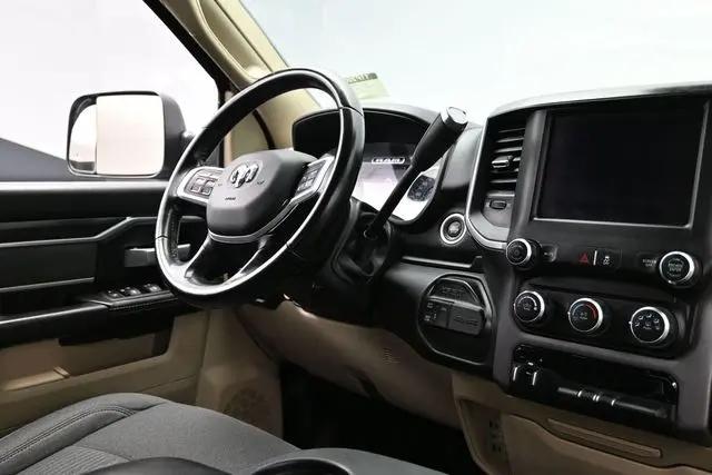 2022 Ram 2500 Big Horn Crew Cab 4x4 8' Box