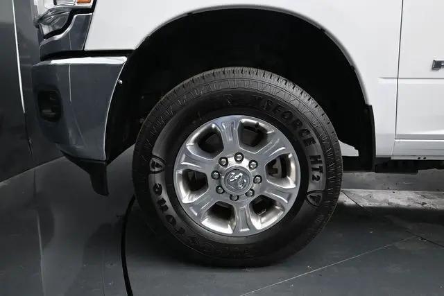 2022 Ram 2500 Big Horn Crew Cab 4x4 8' Box