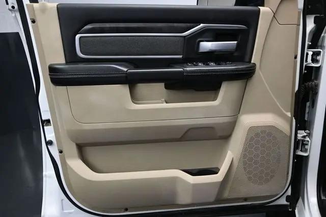 2022 Ram 2500 Big Horn Crew Cab 4x4 8' Box
