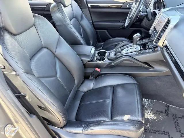 2018 Porsche Cayenne Cayenne