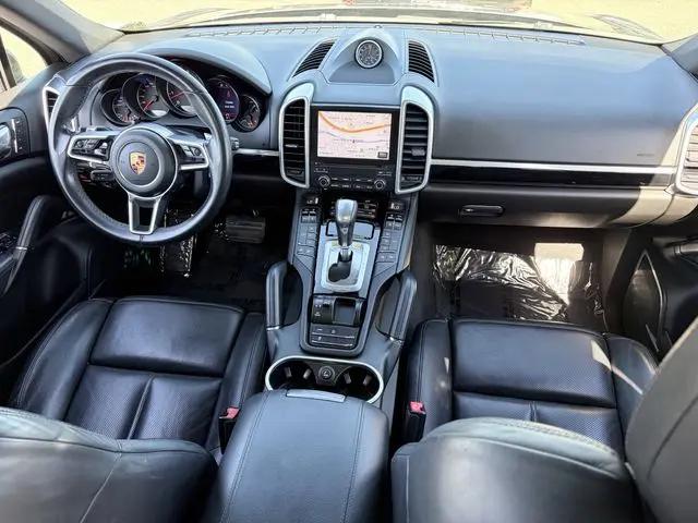 2018 Porsche Cayenne Cayenne