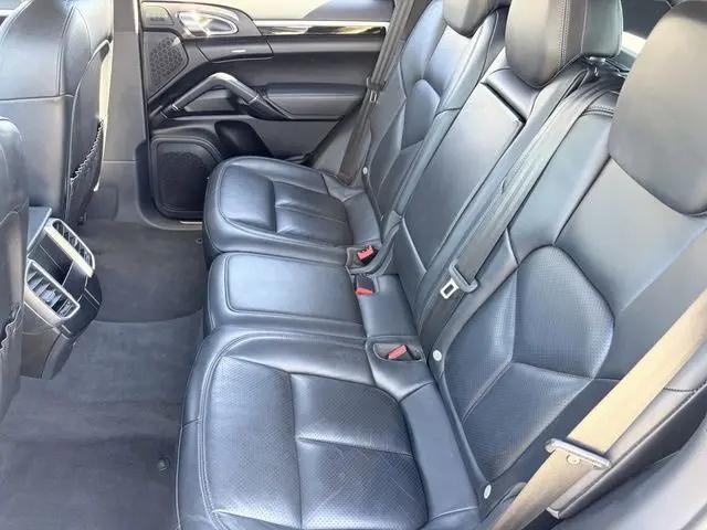 2018 Porsche Cayenne Cayenne
