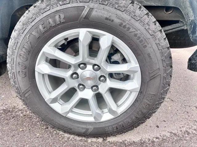 2023 Chevrolet Silverado 1500 4WD Crew Cab Standard Bed LT