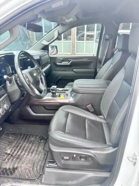 2023 Chevrolet Silverado 1500 4WD Crew Cab Standard Bed LT