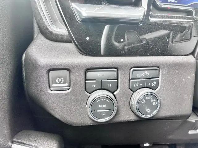 2023 Chevrolet Silverado 1500 4WD Crew Cab Standard Bed LT
