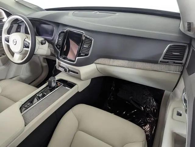 2024 Volvo XC90 Recharge T8 Plus 6-Seater
