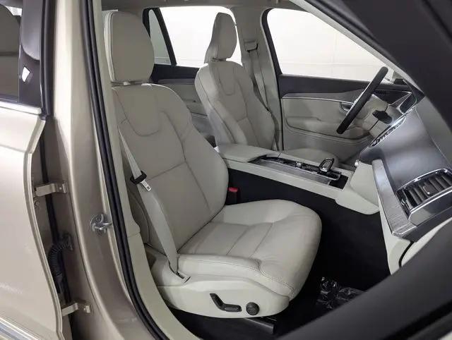 2024 Volvo XC90 Recharge T8 Plus 6-Seater