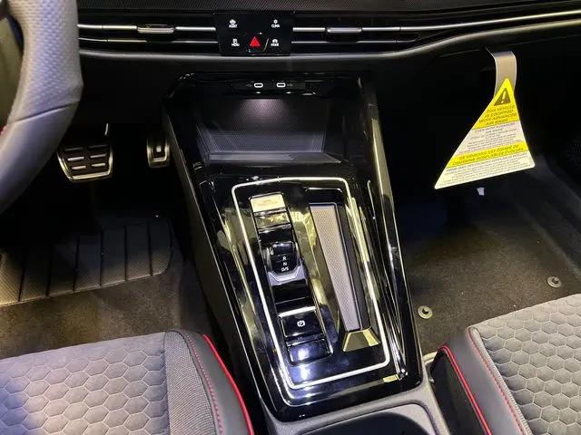 2026 Volkswagen Golf GTI SE