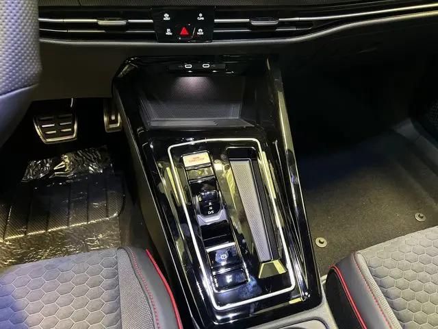 2026 Volkswagen Golf GTI SE