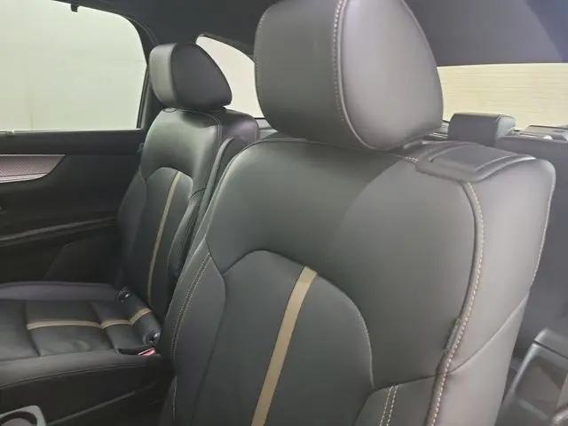 2024 Mazda X-90 Premium Plus