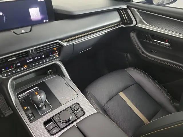 2024 Mazda X-90 Premium Plus