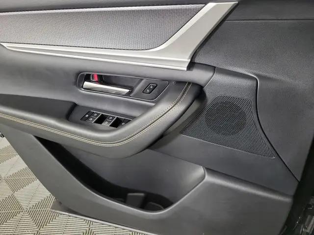 2024 Mazda X-90 Premium Plus