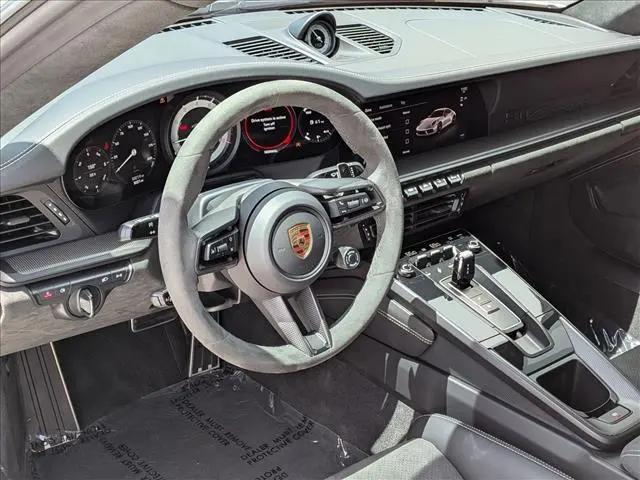 2024 Porsche 911 Carrera 4 GTS