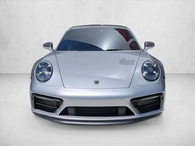 2024 Porsche 911 Carrera 4 GTS