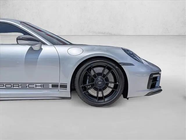 2024 Porsche 911 Carrera 4 GTS