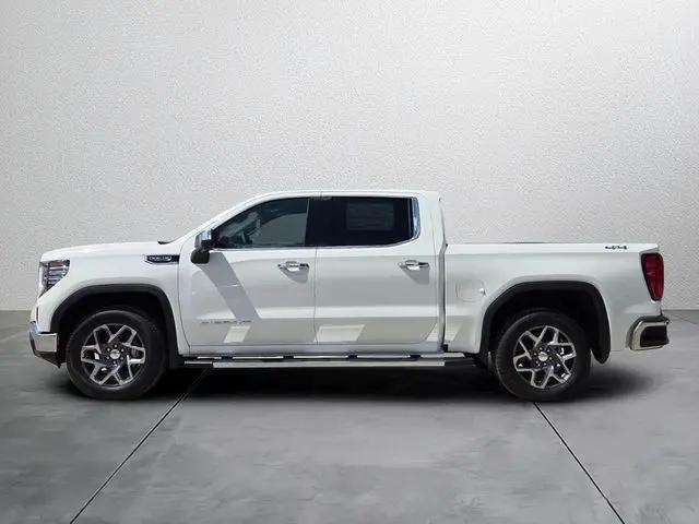 2026 GMC Sierra 1500 Crew Cab, Short Bed, SLT, 4WD