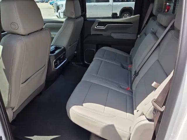 2026 GMC Sierra 1500 Crew Cab, Short Bed, SLT, 4WD