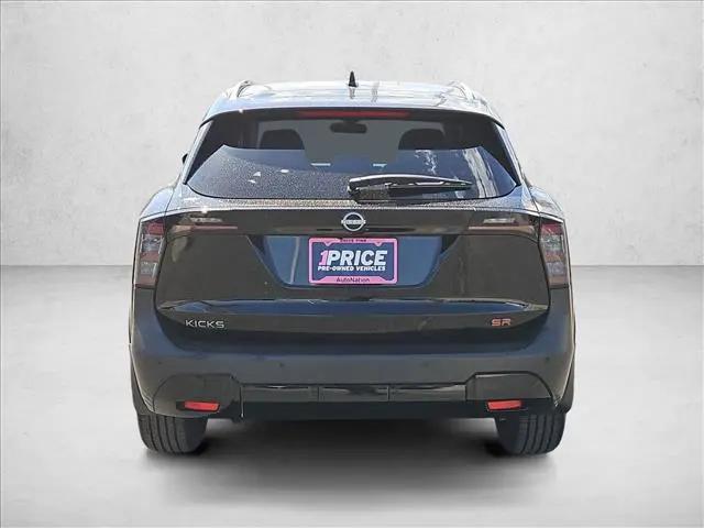2025 Nissan Kicks SR FWD