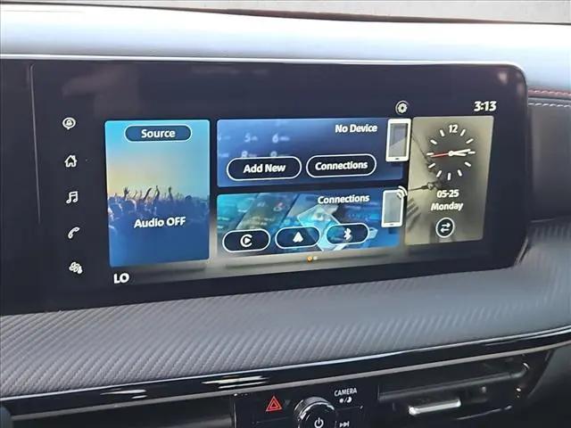2025 Nissan Kicks SR FWD