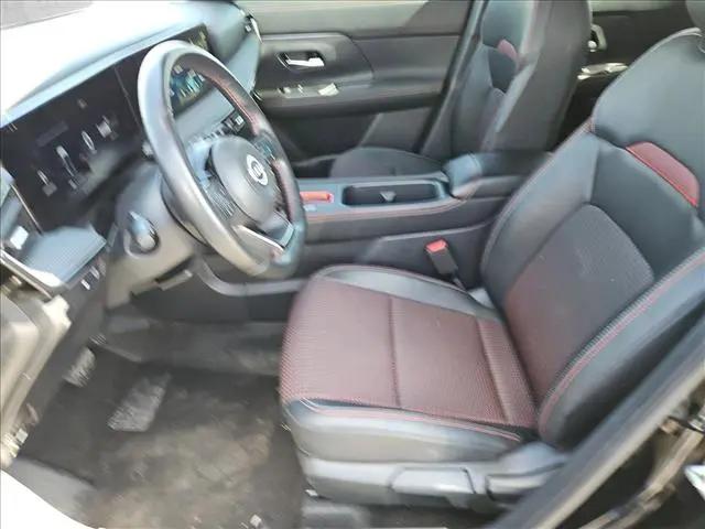 2025 Nissan Kicks SR FWD