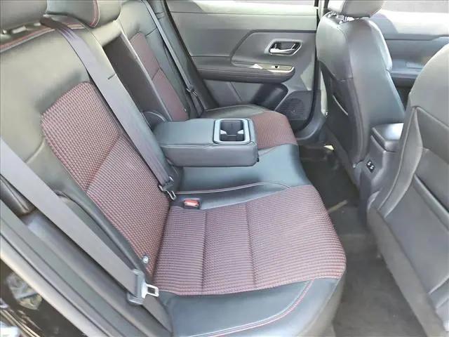 2025 Nissan Kicks SR FWD