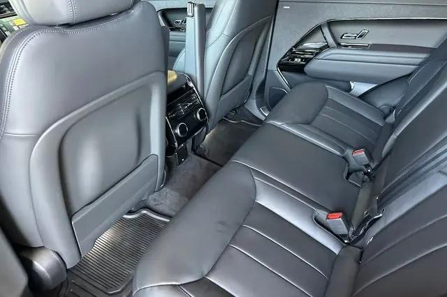 2026 Land Rover Range Rover Sport P460e Dynamic SE