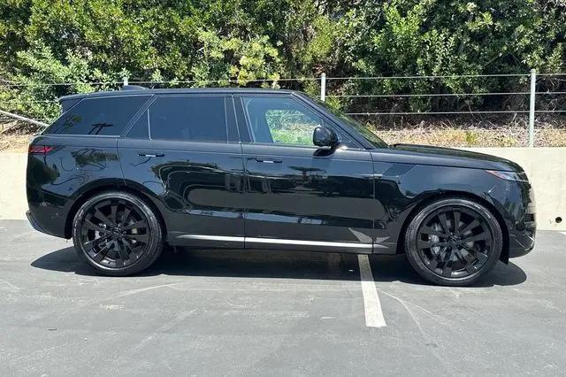 2026 Land Rover Range Rover Sport P360 SE