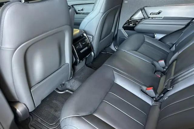 2026 Land Rover Range Rover Sport P360 SE