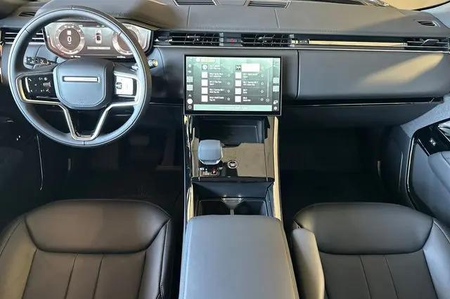 2026 Land Rover Range Rover Sport P360 SE
