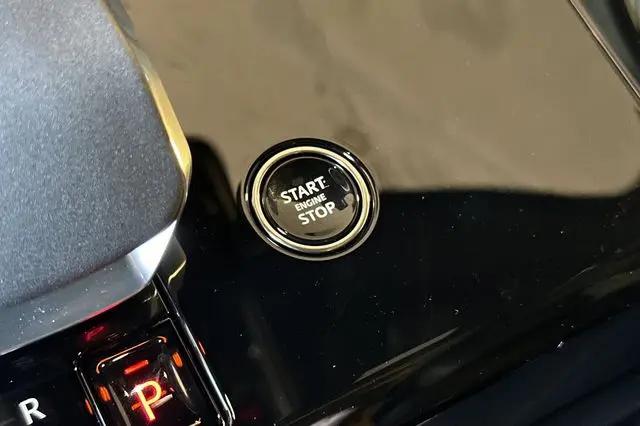 2026 Land Rover Range Rover Sport P360 SE