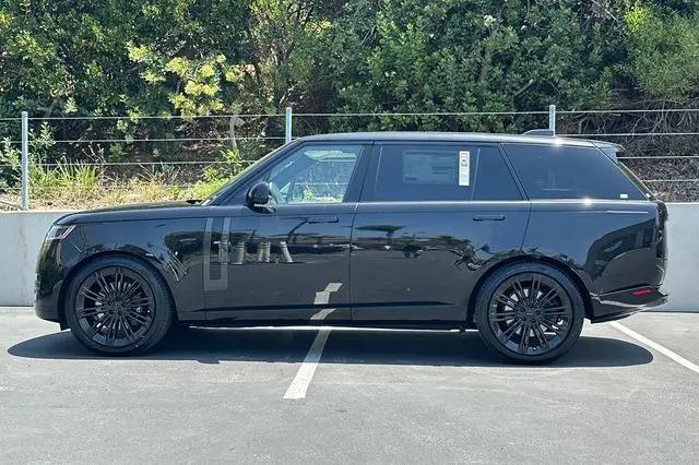 2026 Land Rover Range Rover P530 SE 7 Seat