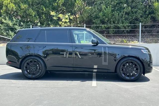 2026 Land Rover Range Rover P530 SE 7 Seat