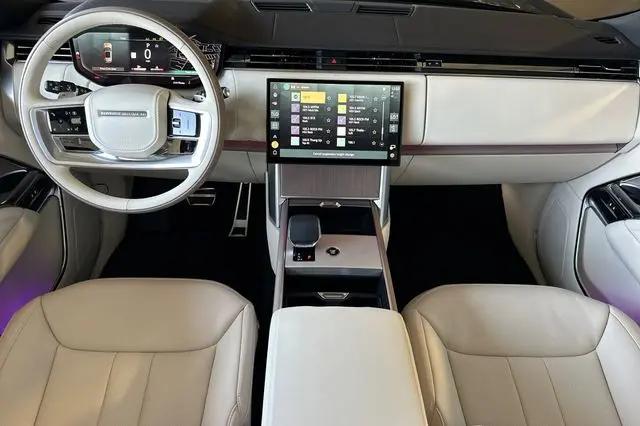 2026 Land Rover Range Rover P530 SE 7 Seat