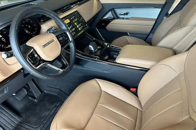 2026 Land Rover Range Rover Sport P360 SE