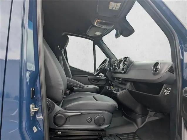2024 Mercedes-Benz Sprinter 2500 Standard Roof 4-Cyl Diesel HO