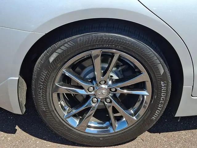 2017 INFINITI Q50 3.0t Signature Edition