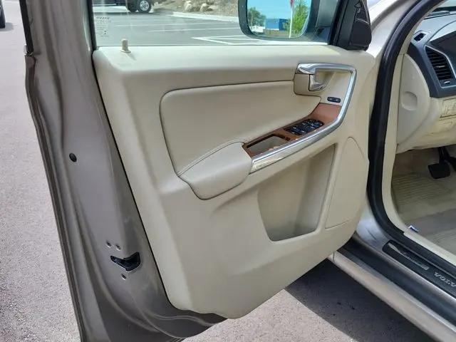 2016 Volvo XC60 T5 Platinum