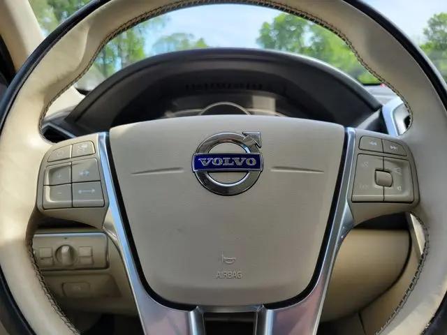 2016 Volvo XC60 T5 Platinum