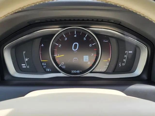 2016 Volvo XC60 T5 Platinum